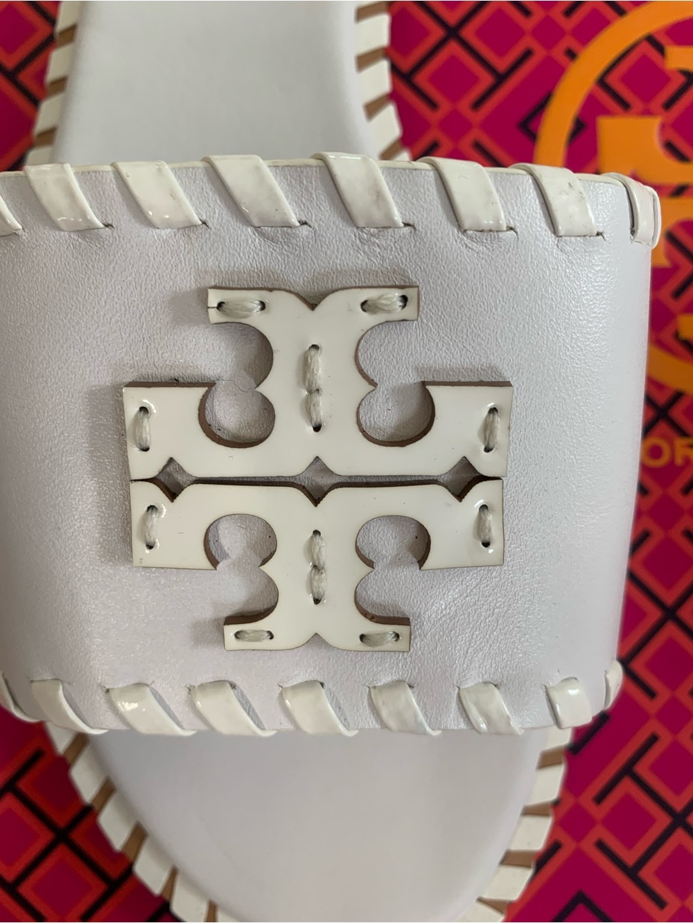 Tory Burch white leather slides with signature T logo. Brand new, no box. - Picture 4 of 4